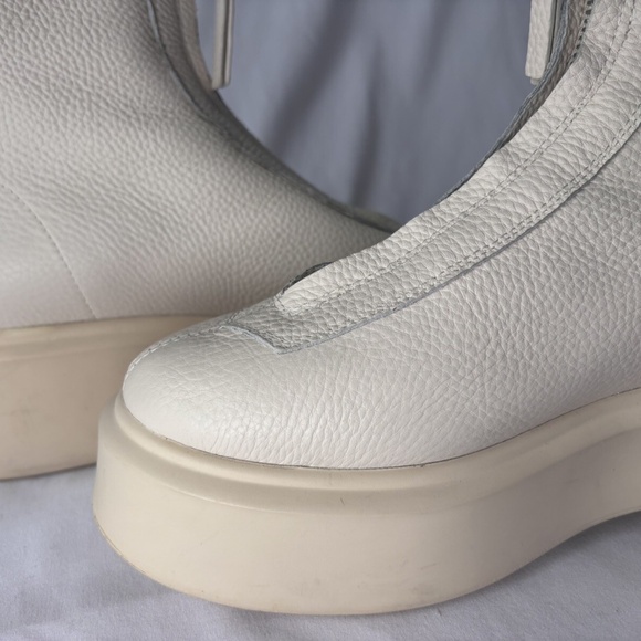 THE ROW Textured-nubuck platform ankle boots - Picture 7 of 12